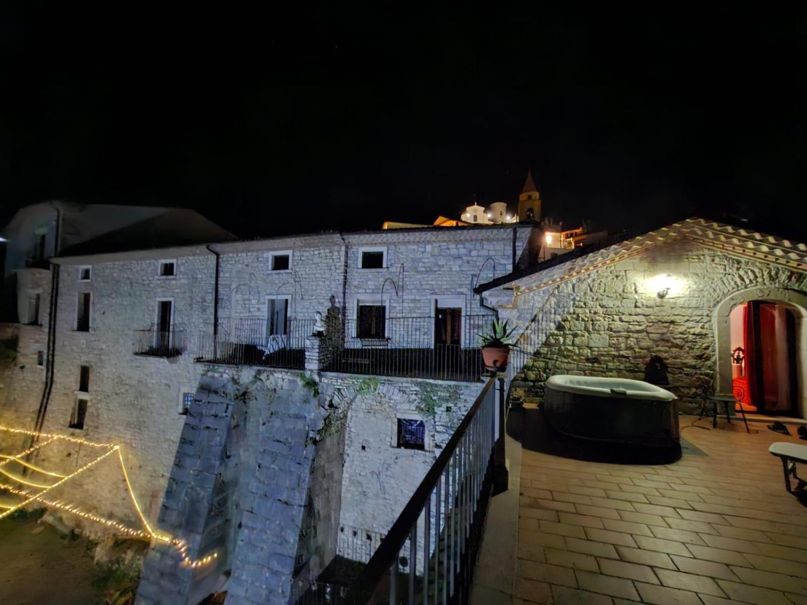 مبيت وإفطار San Marco dei Cavoti L'Antica Loggia المظهر الخارجي الصورة